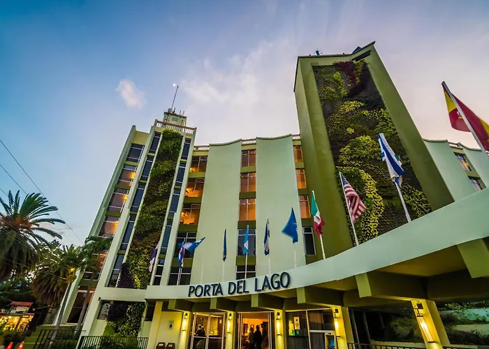 Porta Hotel Del Lago